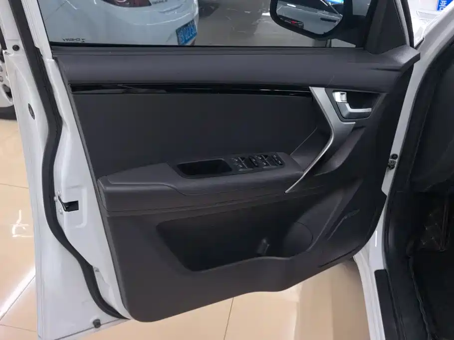 Chery Tiggo 3 2017 2016 1.6L Manual Trend Edition