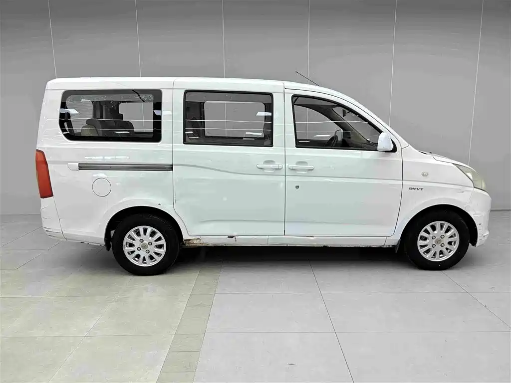 Wuling Motors Wuling Rongguang V 2016 2015 1.5L Standard