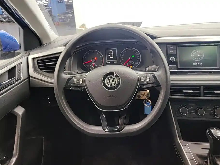 Volkswagen Polo 2019 Plus 1.5L Automatic Panorama Enjoyment Edition фото 15