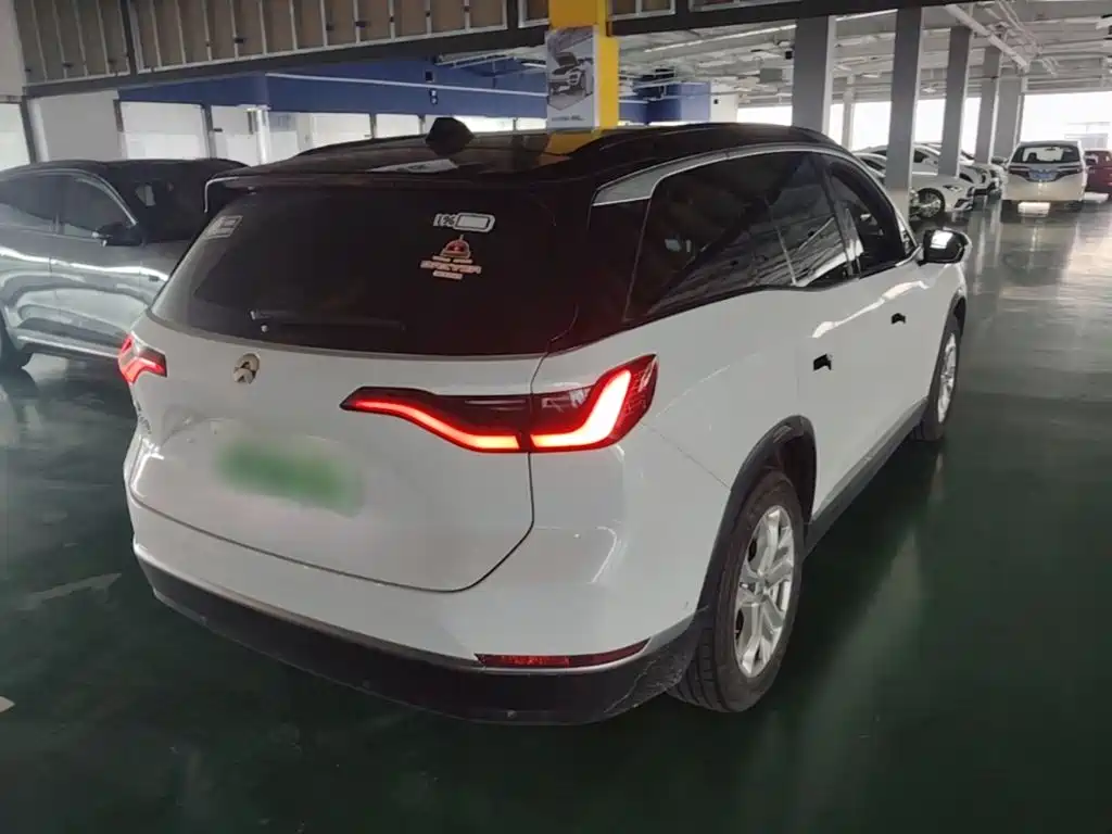 Фото 7 - NIO ES8