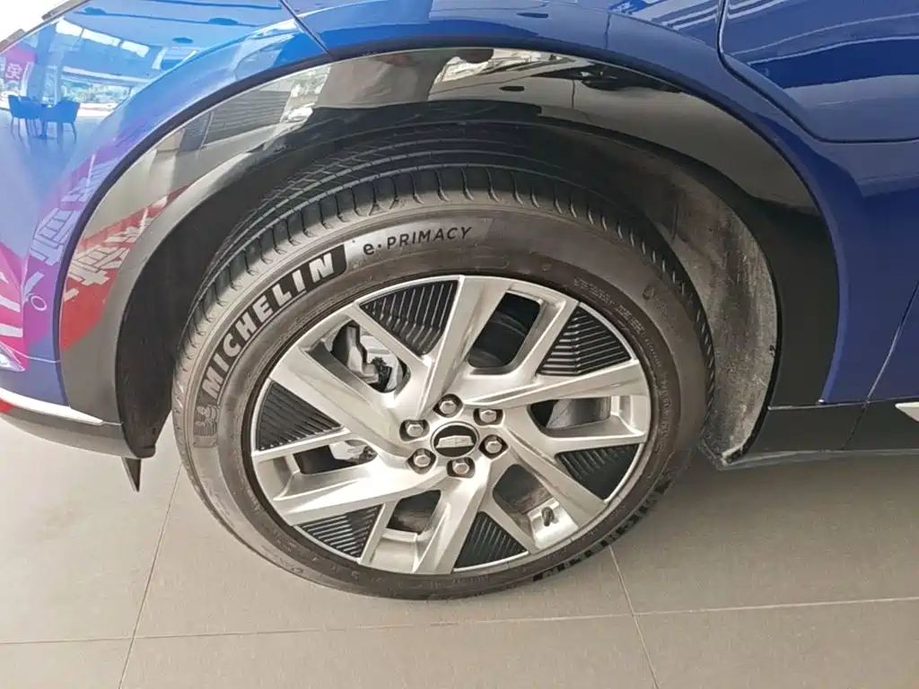 Cadillac IQ Ao Ge 2025 2024 Standard Range