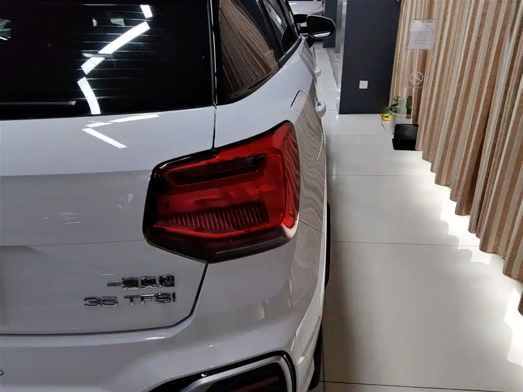 Audi Q2L 2022 35 TFSI Fashion Dynamic фото 8