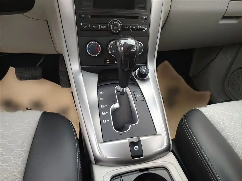 Chevrolet Captiva 2015 2.4L 2WD Urban Edition 5-seater фото 6