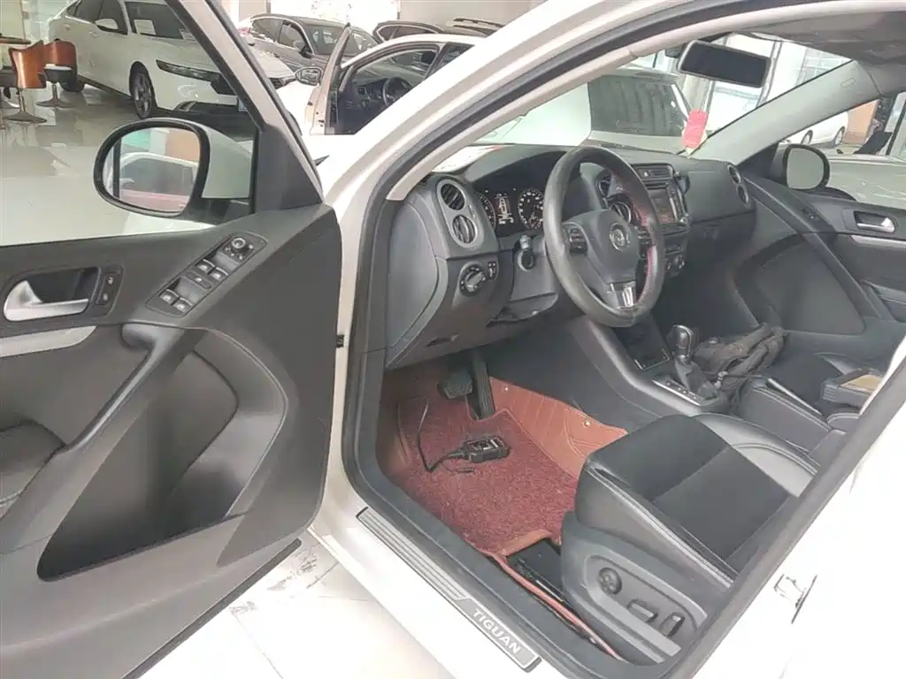 Volkswagen Tiguan 2016 Model 300TSI Automatic 2WD Comfort Edition фото 16