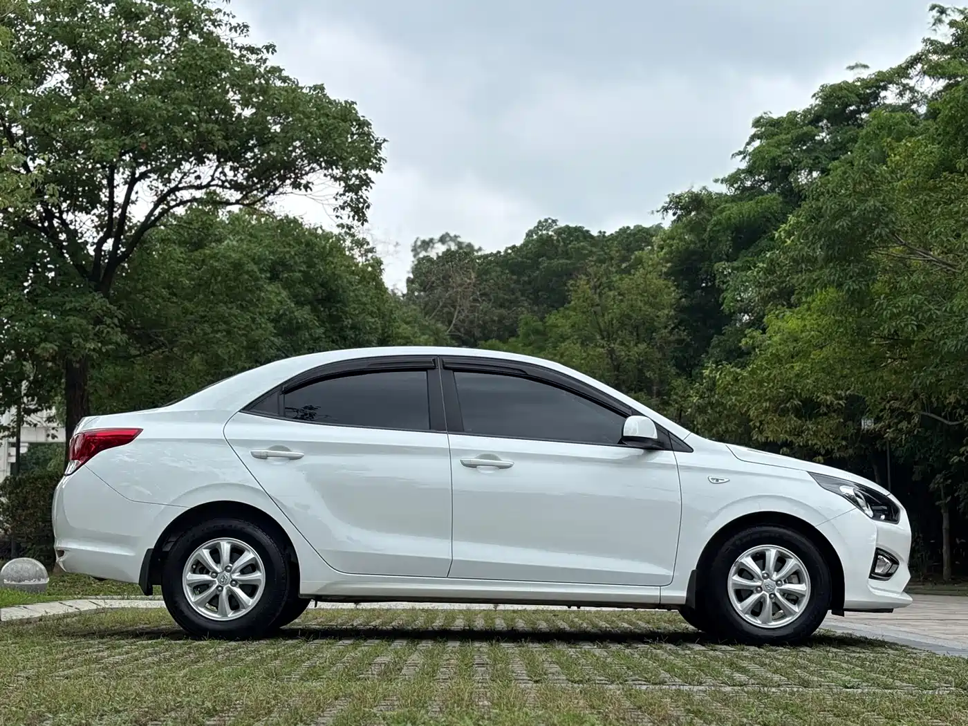 Hyundai Verna 2017 1.4L Manual Color Edition (China V) фото 5