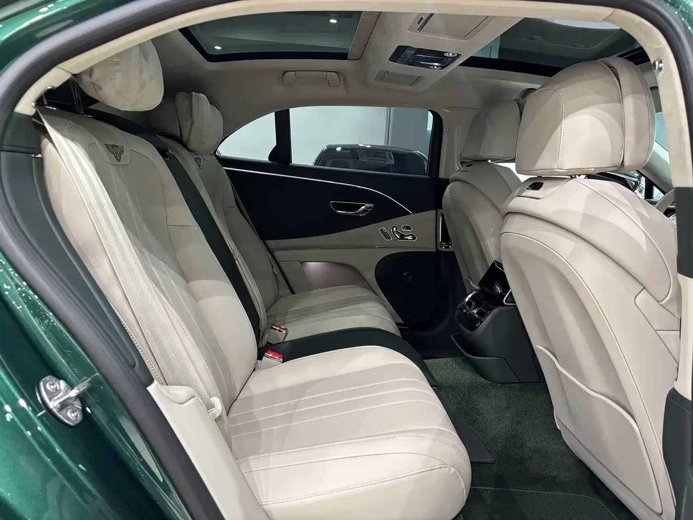 Bentley Flying Spur 2024 2024 4.0T V8 Standard Edition