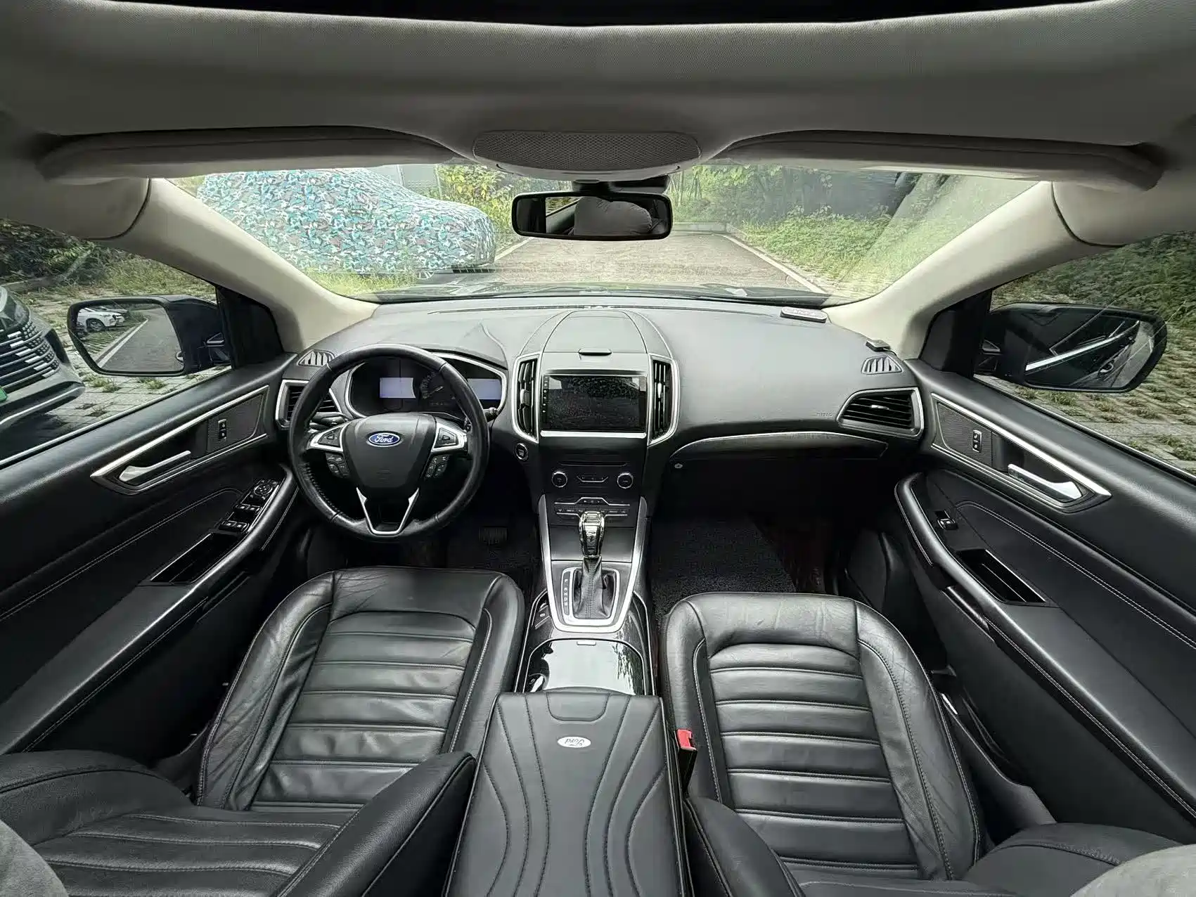 Фото 9 - Ford Edge