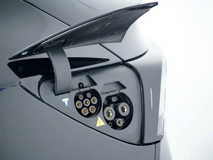 Фото 25 - Tesla Model Y