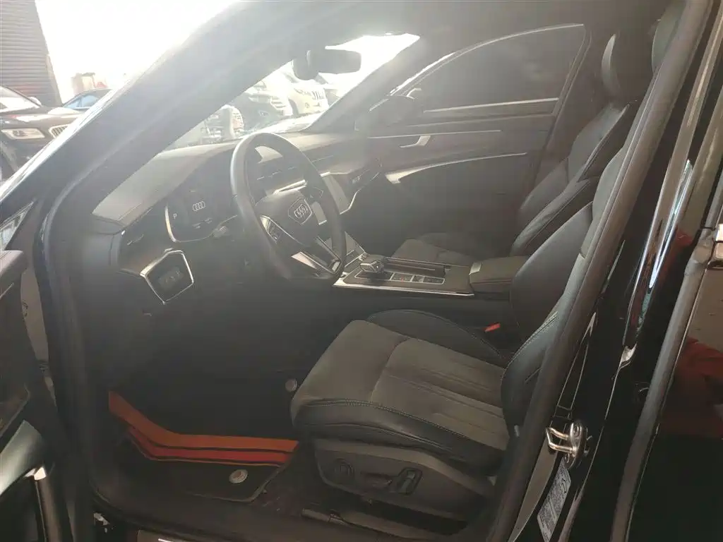 Audi A6L 2021 40 TFSI Luxury Sport фото 8