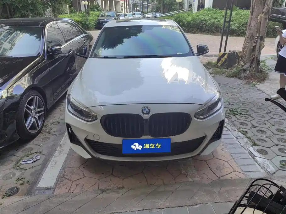 Photo 2 - BMW 1 Series