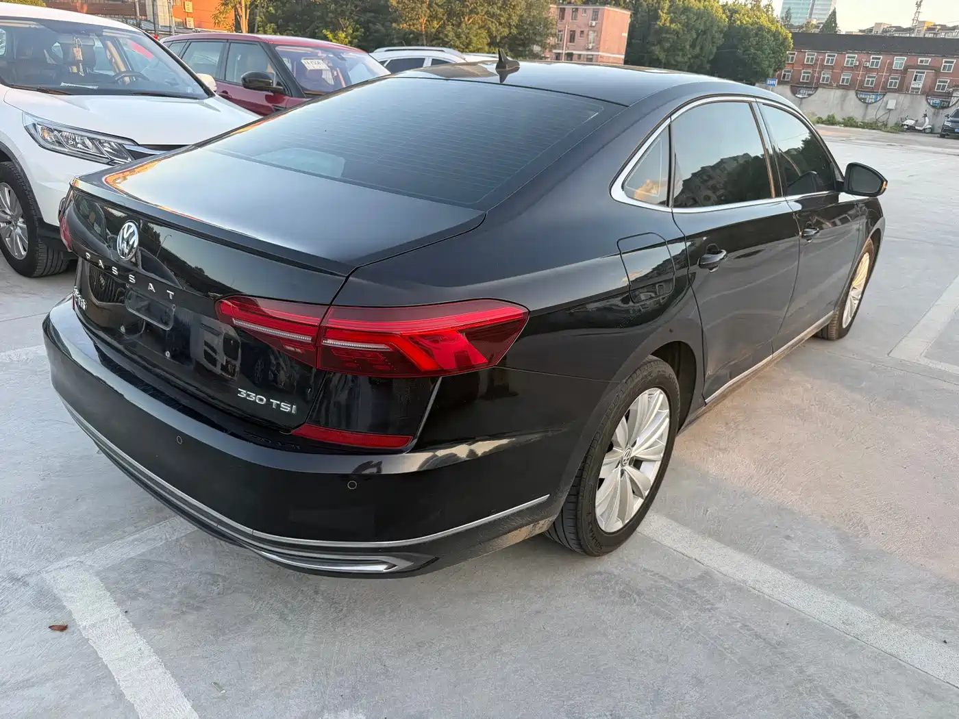Фото 11 - Volkswagen Passat