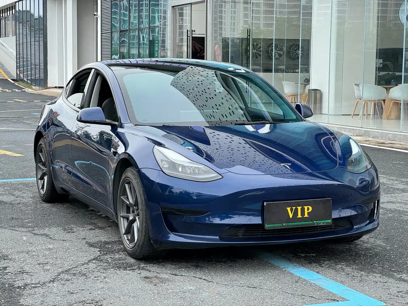 Фото 3 - Tesla Model 3