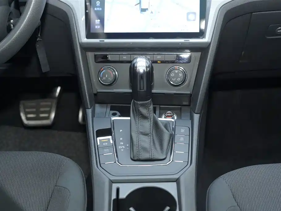 Volkswagen Lamando 2017 230TSI DSG Trend Edition фото 19