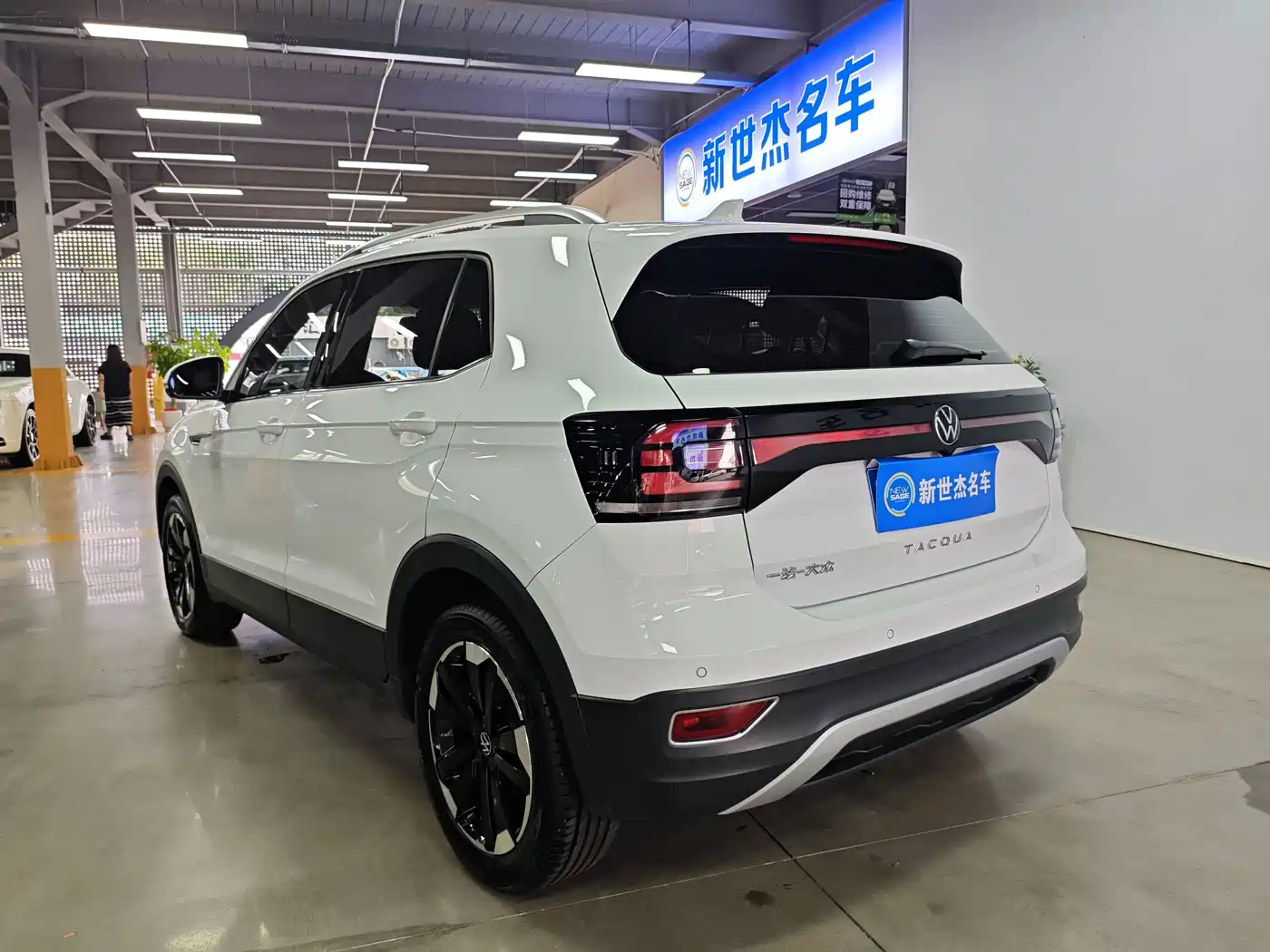 Volkswagen Tacqua 2023 2021 1.5L Automatic Smart Connect Edition