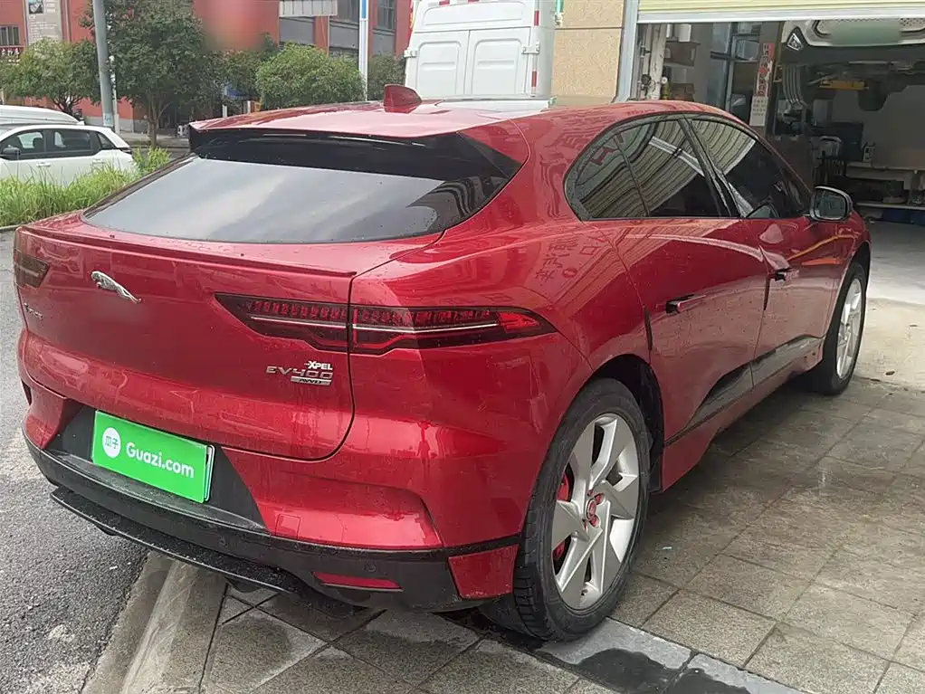 JAGUAR I-PACE