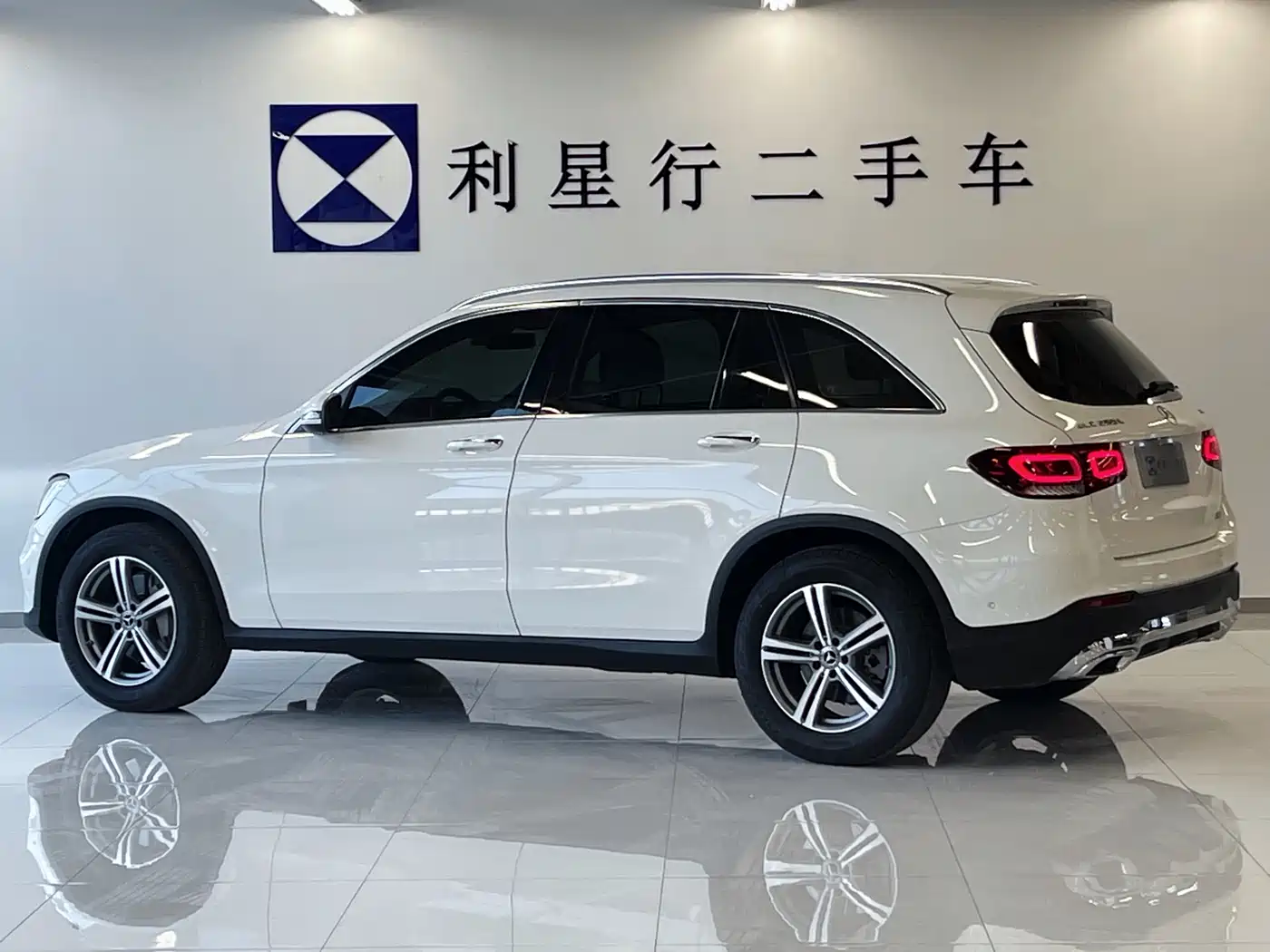 Mercedes-Benz GLC 2021 GLC 260 L 4MATIC Sporty фото 9