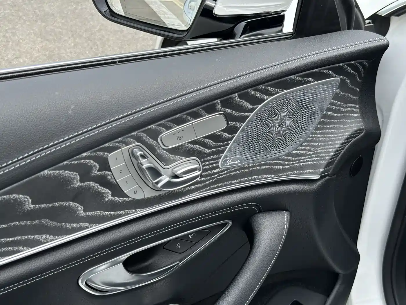 Mercedes-Benz CLS 2022 CLS 300 Luxury фото 9