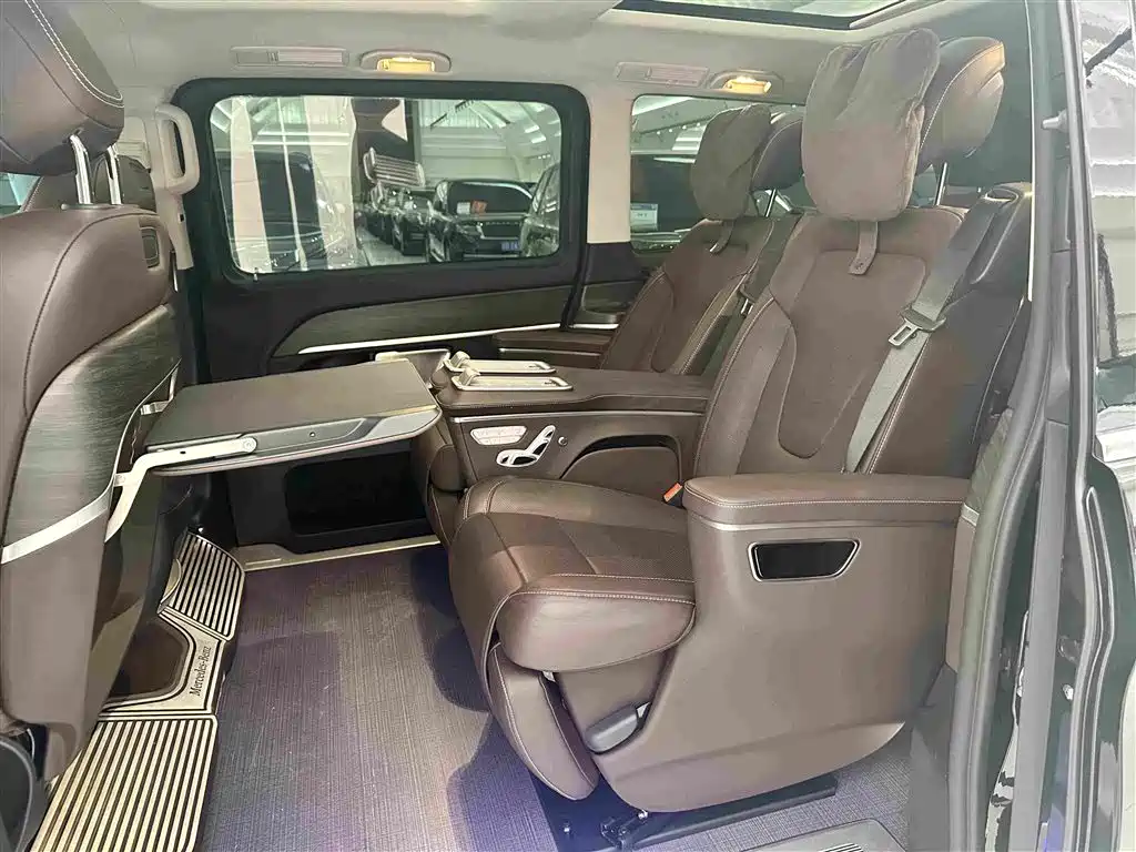 Mercedes-Benz V-Class 2025 2024 V 300 L Long Wheelbase Luxury Edition