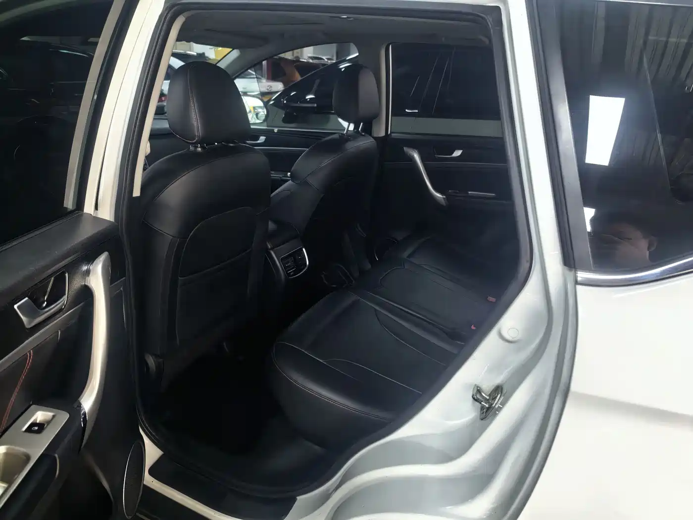 Haval M6 2019 1.5T DCT 2WD Elite Version China V фото 3