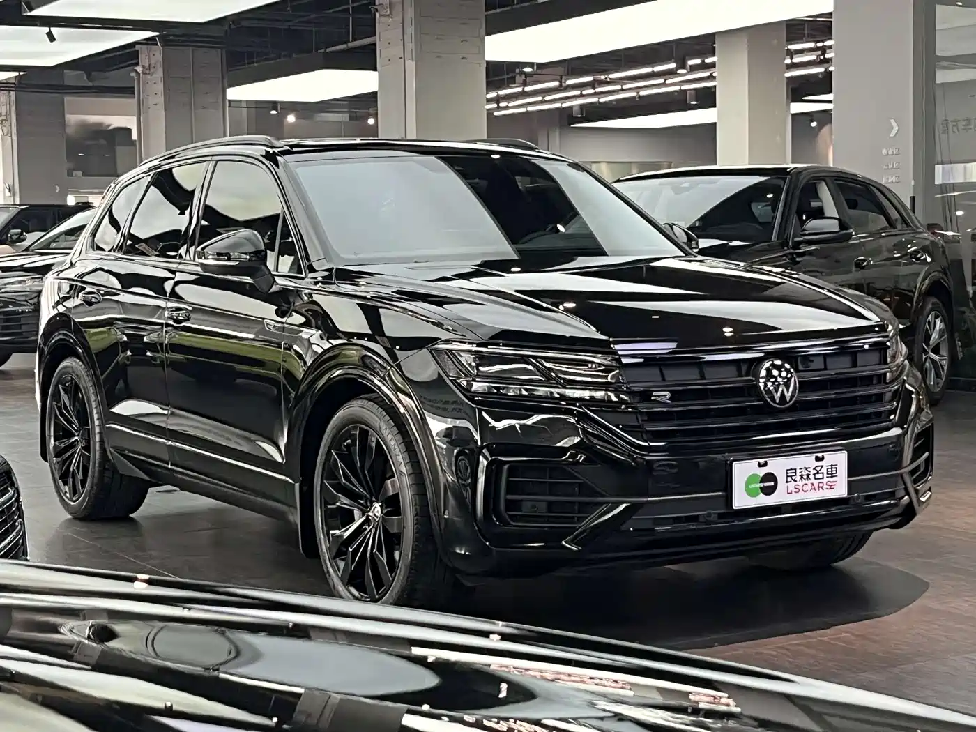 VOLKSWAGEN TOUAREG