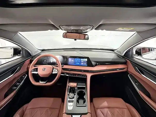 Changan CS75 PLUS 2023 3rd Generation 1.5T Automatic Luxury Edition фото 4