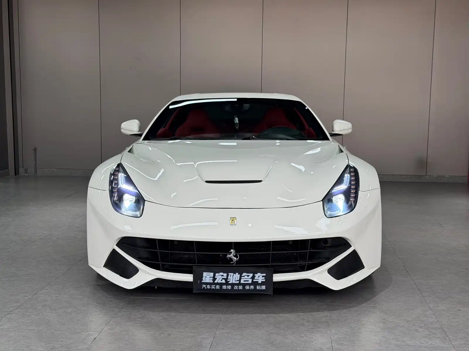 Фото 2 - Ferrari F12berlinetta