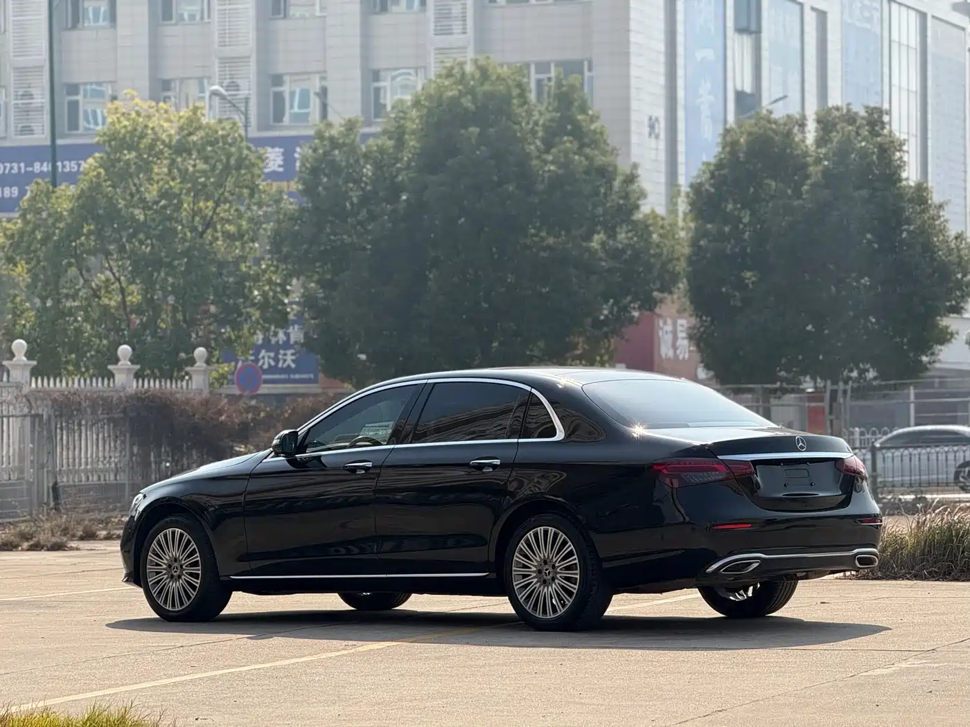 Mercedes-Benz E-Class 2023 E 300 L Luxury фото 10