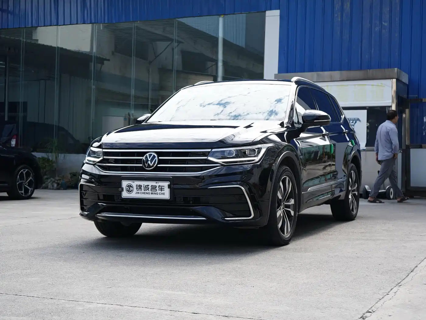 Volkswagen Tiguan L 2025 2025 330TSI Automatic 2WD R-Line Dragon Glory Edition