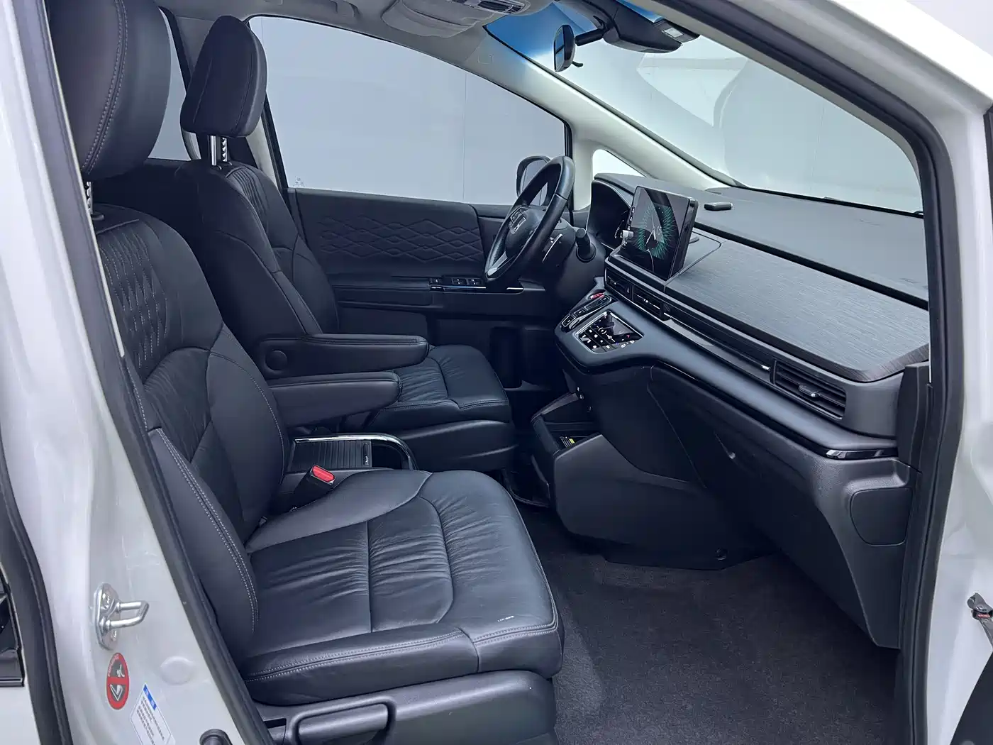 Honda Elysion 2023 2022 2.0L e:HEV Luxury