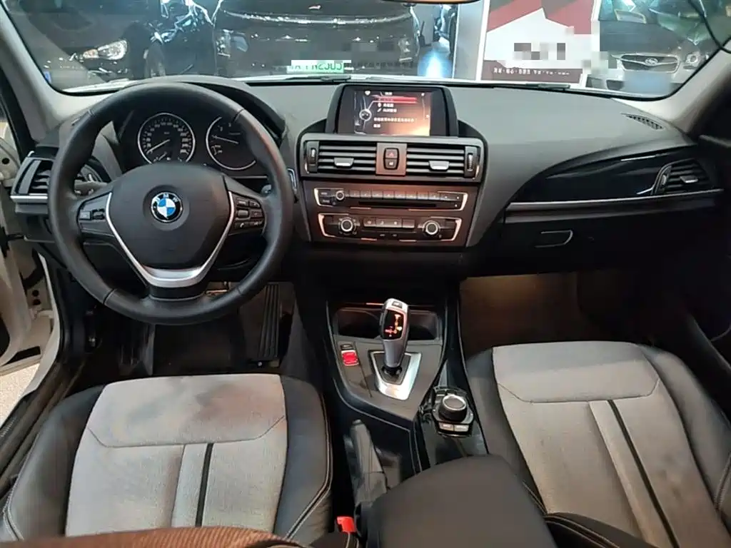 BMW 1 Series (Import) 2013 Facelift 116i Urban Model фото 10