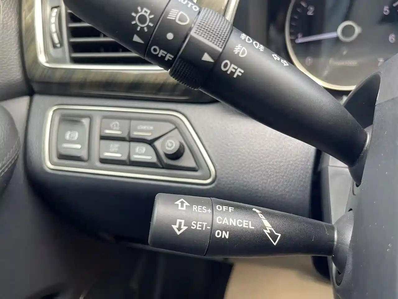 Hongqi H7 2021 2021 1.8T Official Version