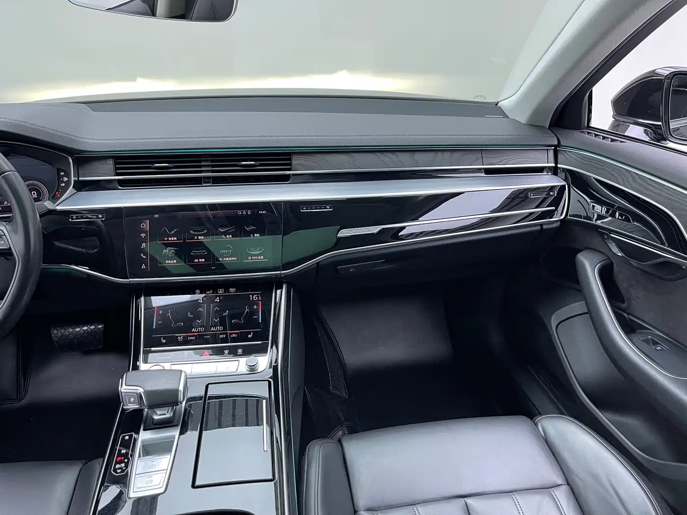 Фото 5 - Audi A8