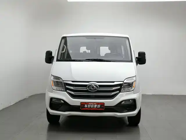 SAIC Maxus Xintu V80 2025 Model Value Edition Aoyun 2.0T Manual Short Wheelbase Ultra Low Roof 127Ps 5/6-seater — фото 3