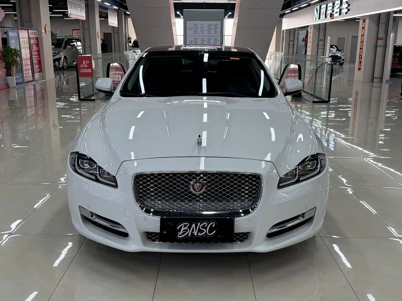 2018 Jaguar XJ
