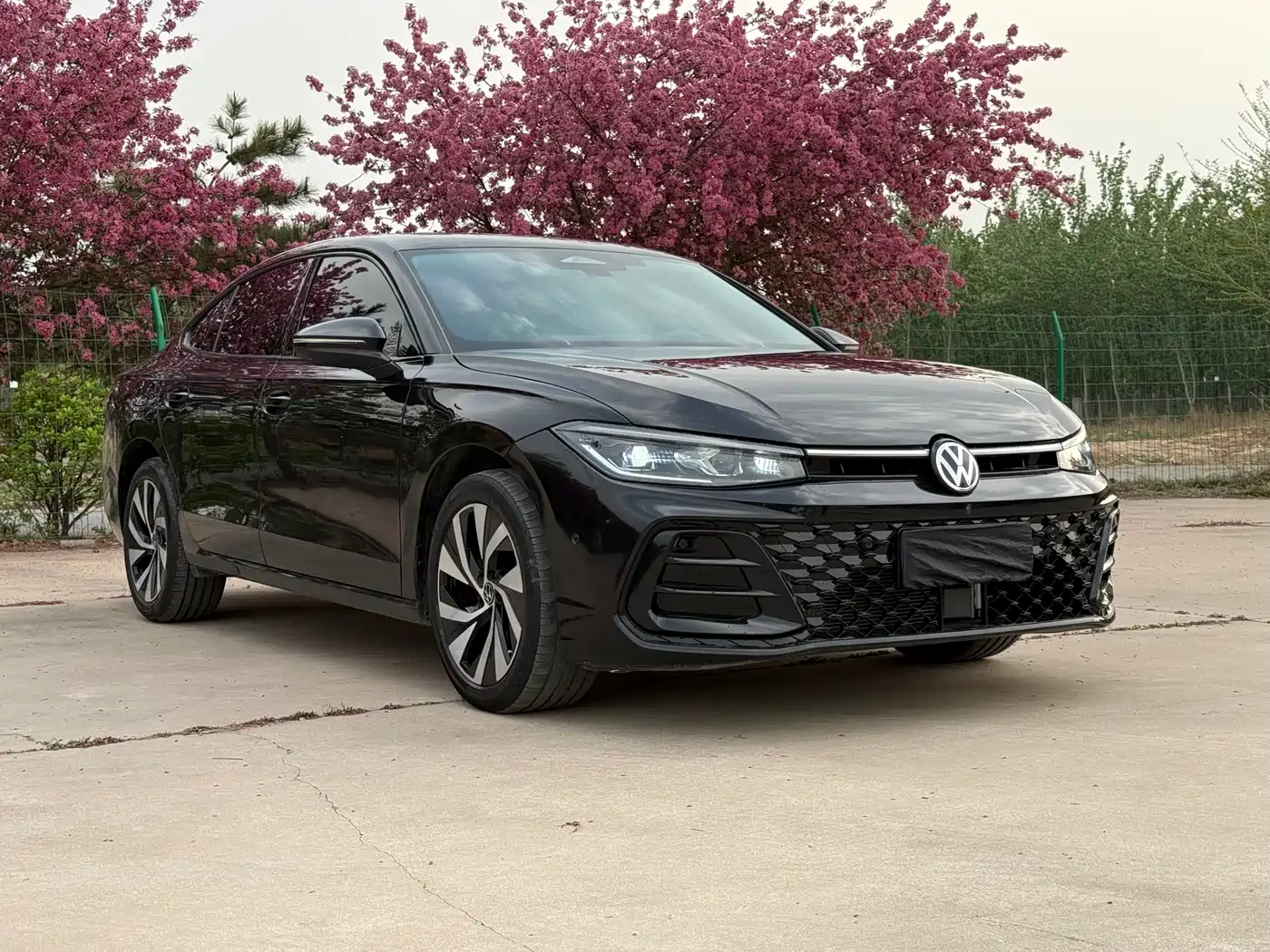 Volkswagen Passat 2025 Pro 380TSI Dragon Fortune Edition