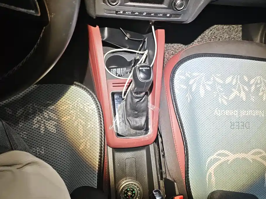Škoda Fabia 2016 2015 1.6L Auto Smart Edition