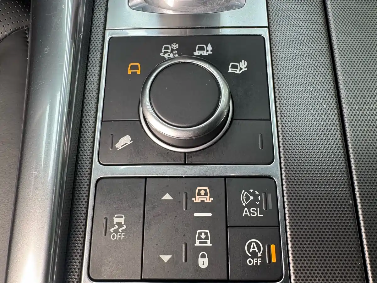 Land Rover Range Rover Sport 2016 Model 3.0 SC V6 HSE DYNAMIC фото 26