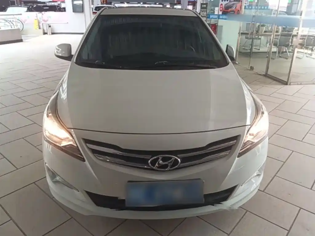 Hyundai Verna 2016 1.4L Automatic Smart GLS фото 3