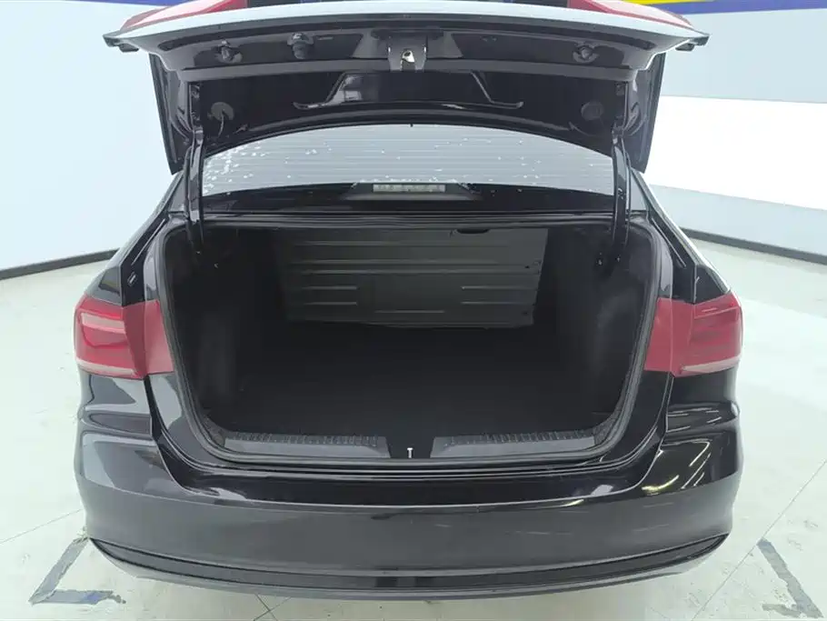 Volkswagen Santana 2019 1.5L Manual Trend China VI фото 4