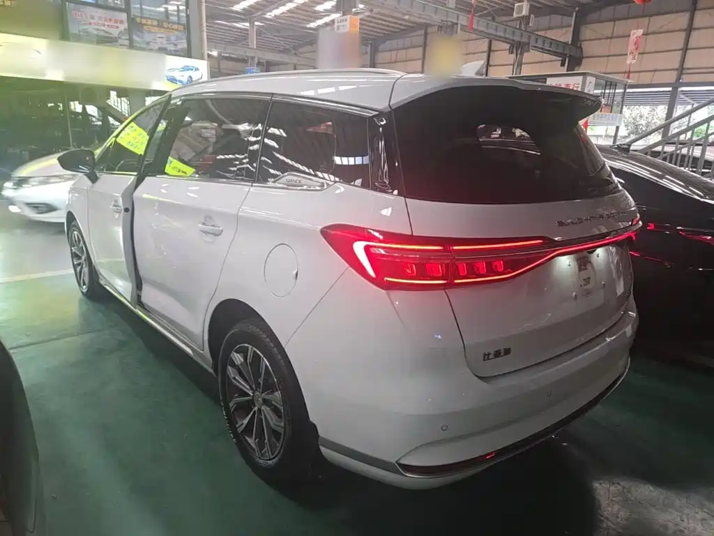 BYD Song MAX 2021 2021 Upgrade 1.5T Automatic Luxury Edition 7-Seater