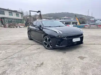 Lynk & Co 03
