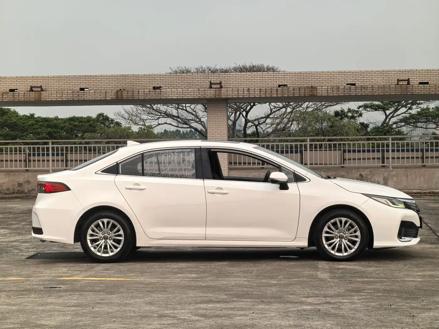 Toyota Allion 2021 2.0L Luxury Edition фото 4