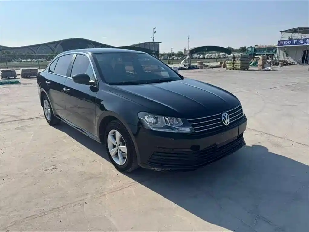 Volkswagen Lavida 2015 1.6L Manual Trend Edition фото 3