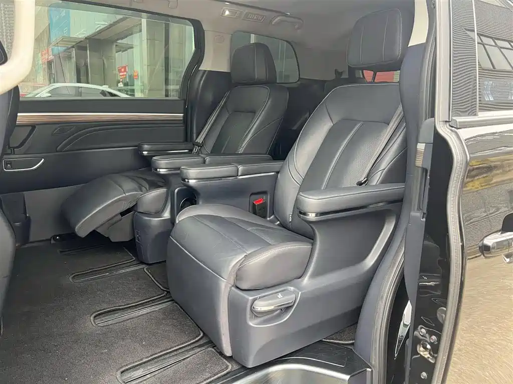 GAC Trumpchi Trumpchi M8 2021 Master Series 390T Ultimate Edition фото 6