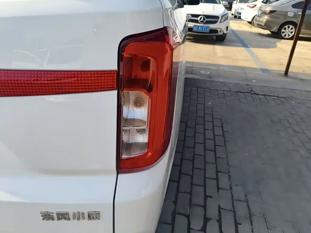 Dongfeng Fengguang Fengguang 380 2023 2022 1.5L Comfort Bus (Leaf Spring) 5-Seater