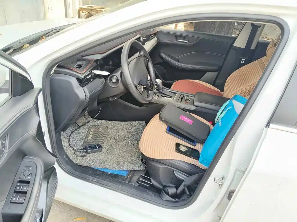 Roewe i5 2025 2023 1.5L CVT Luxury Edition