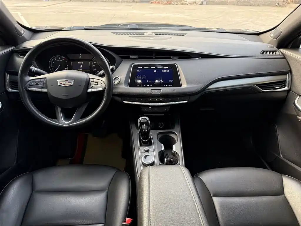 Cadillac XT4 2021 28T FWD Premium Edition фото 22