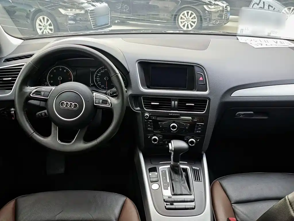 Audi Q5 2018 2017 Plus 40 TFSI Technology