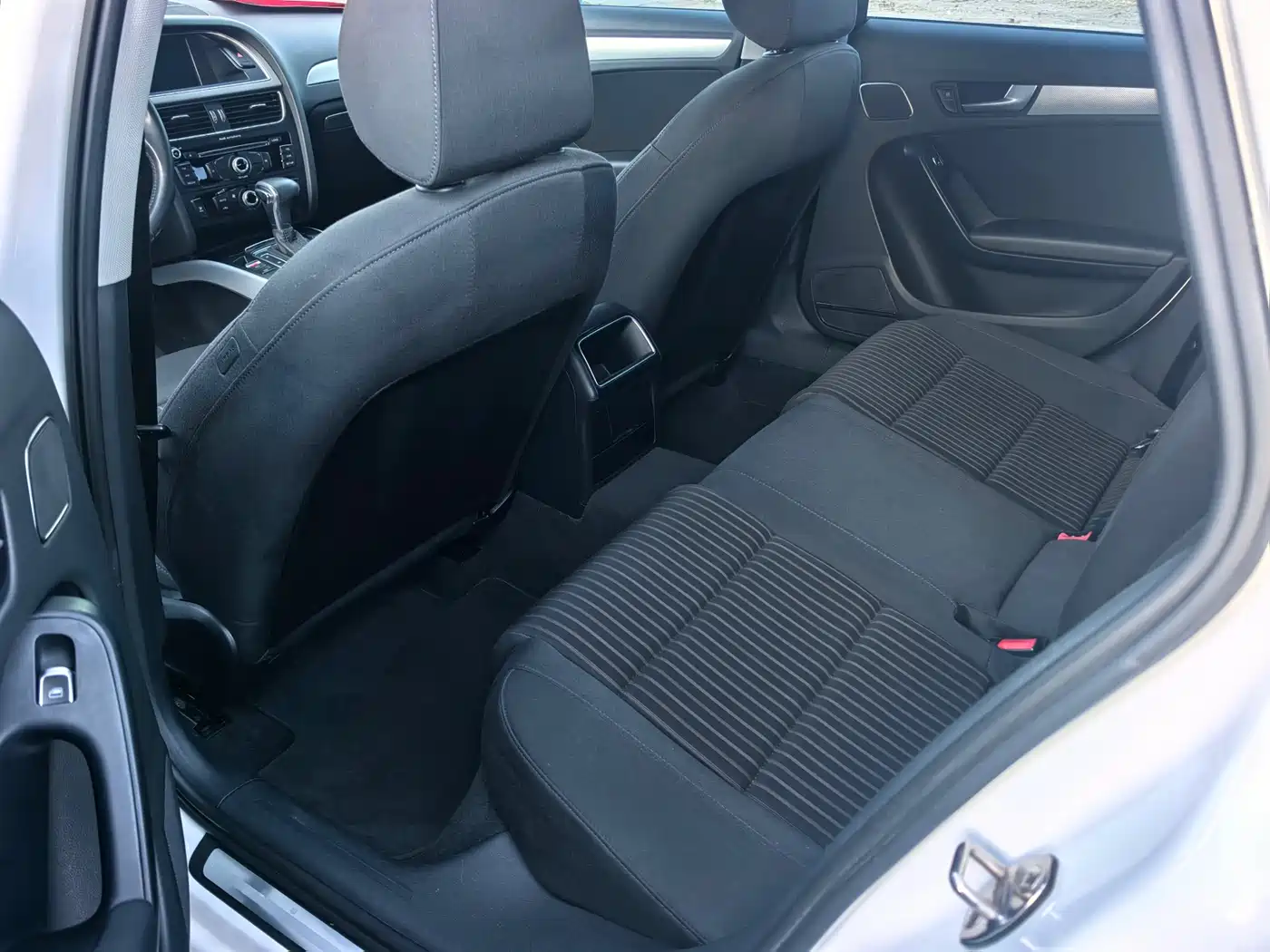 Audi A4L 2013 35 TFSI Automatic Standard фото 7