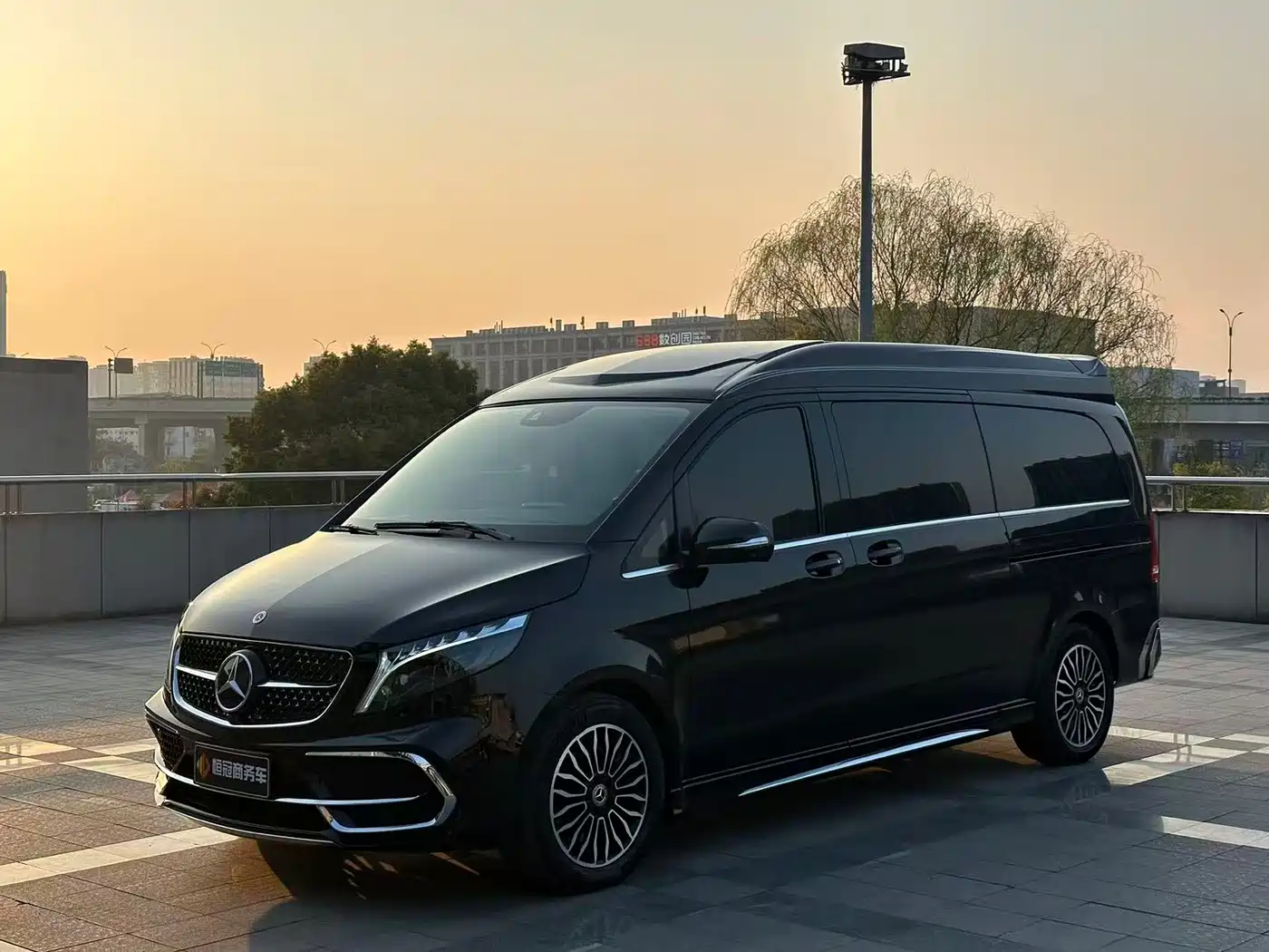 MERCEDES-BENZ V CLASS